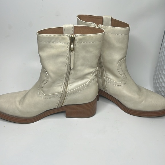 Sam & Libby western booties size 8.5 in ivory with 2” heel. - Picture 2 of 11